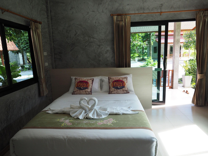 Bedroom 2, Baan Keree Thara Khiri Wong, Lan Saka
