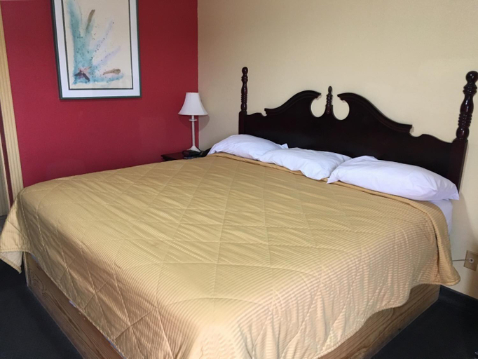 Bedroom 2, De Leon Inn, Comanche