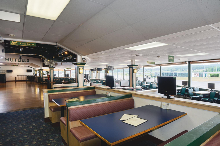 Public Area 2, Vernon Downs Casino and Hotel, Oneida