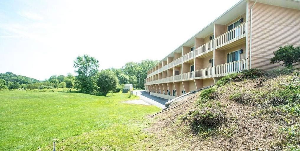 Exterior & Views 2, Hampton Falls Inn, Rockingham