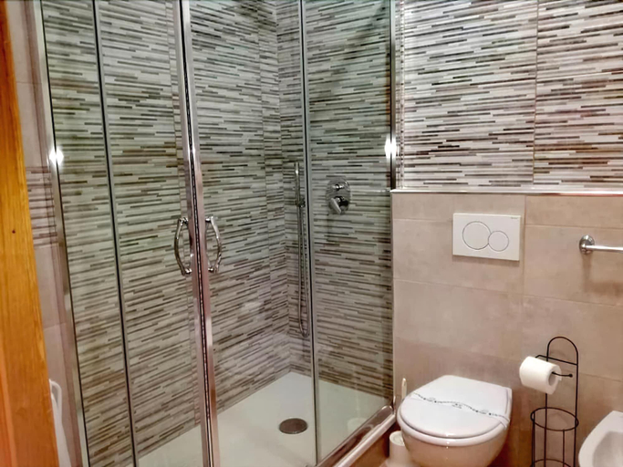 Bathroom 4, B&B Dei Musicisti, Bari