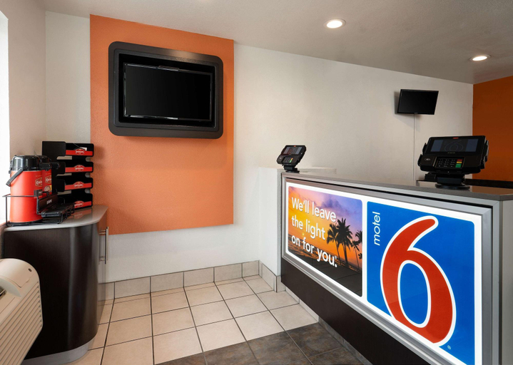 Public Area 2, Motel 6 Camarillo, CA, Ventura