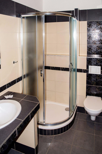 Bathroom 4, Hotel U Cisare, Mělník