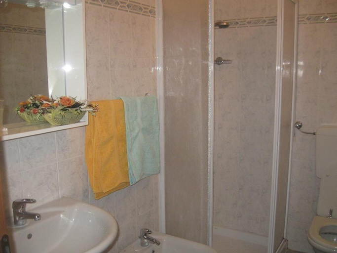 Bathroom 4, Albergo Del Turista, Piacenza