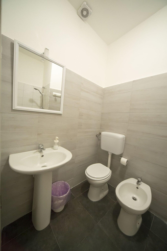 Bathroom 5, beb verga, Catania