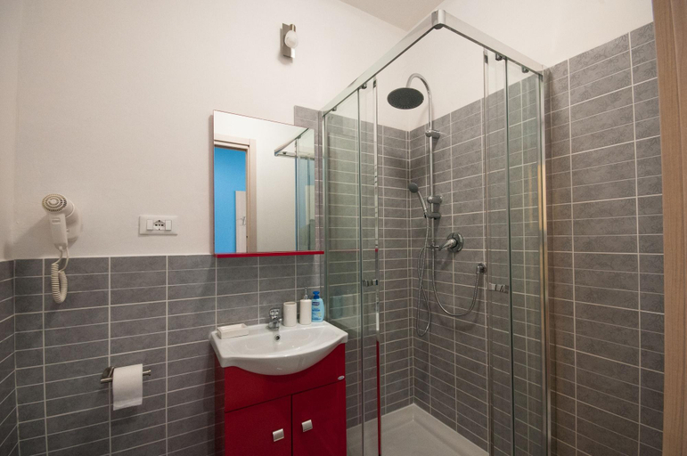 Bathroom 5, B&B Dream Center, Trieste