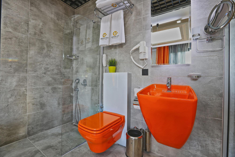 Bathroom 4, Erdem City Hotel, Kaş