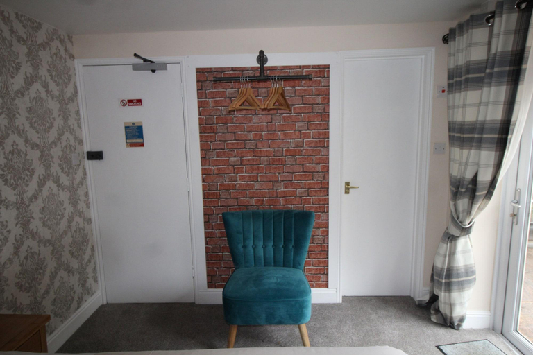 Public Area 2, The Clothiers Arms, Gloucestershire
