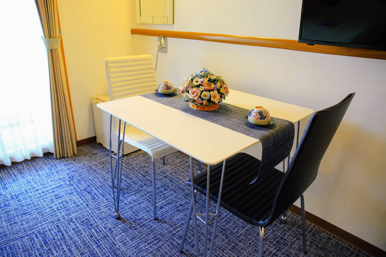 Bedroom 3, Shinnishiki Hotel, Shirahama
