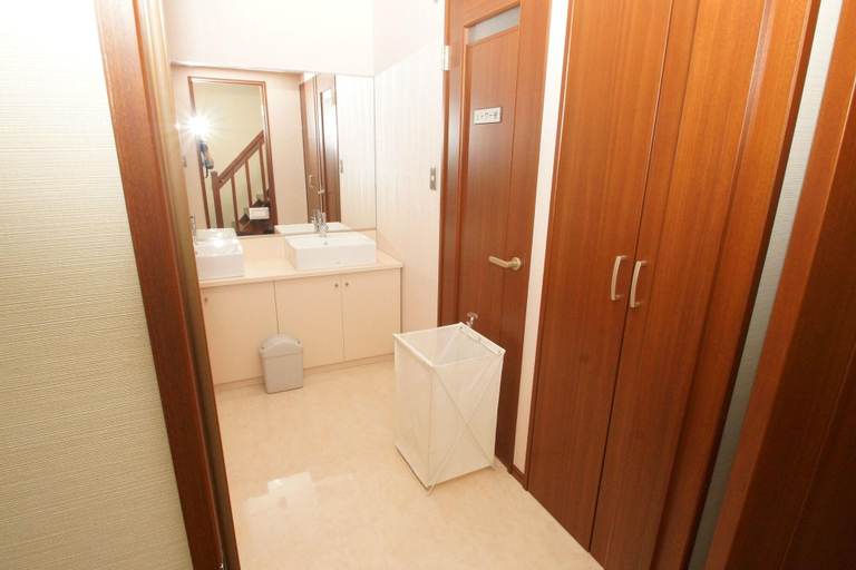 Bathroom 5, Guesthouse Na-No-Hana - Caters to Women - Hostel, Kyoto