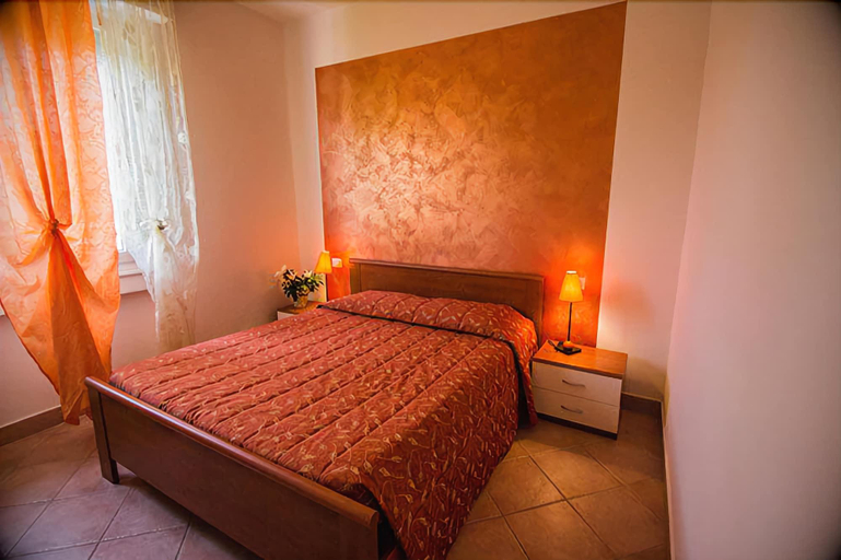Bedroom 4, Betty's House, Verona
