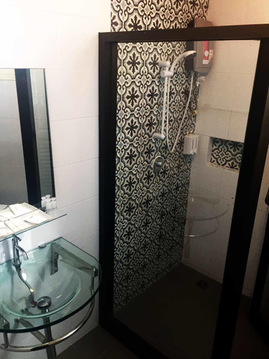 Bathroom, Madame Green Forever, Hua Hin
