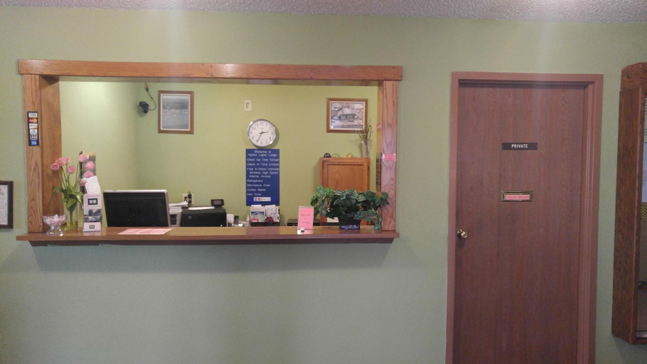 Public Area 2, Harbor Lights Lodge, Kewaunee