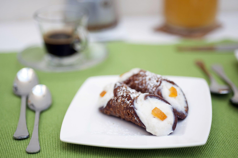 Food & Drinks 5, B&B Cannoli, Palermo