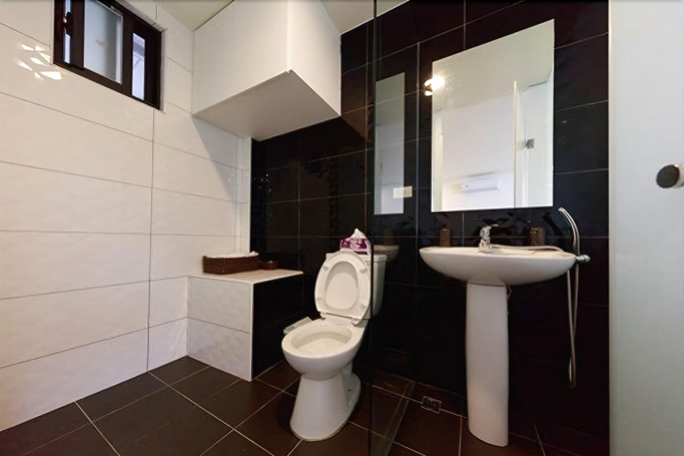 Bathroom 3, Light Dew Bed And Breakfast, New Taipei City