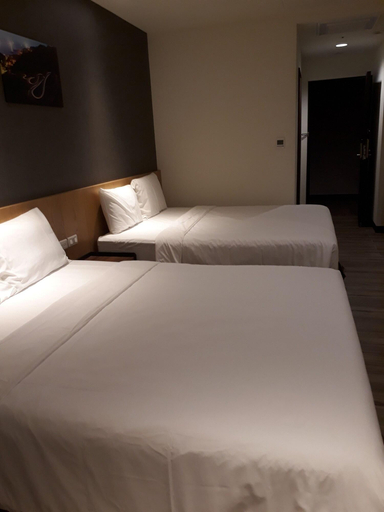 Bedroom 2, Honest&Warm Hotel, Taoyuan