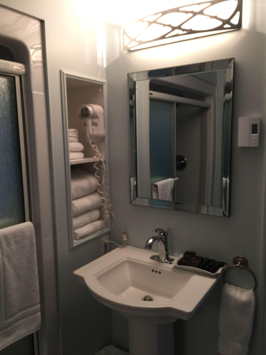 Bedroom 3, Dannys Hotel Suites SureStay Collection by BW, Gloucester