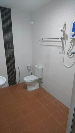 Bathroom 4, Hotel Mill Road, Malacca City