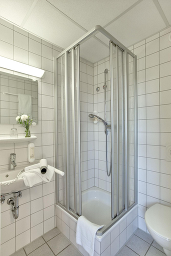 Bathroom, Ebernburg, Bad Kreuznach