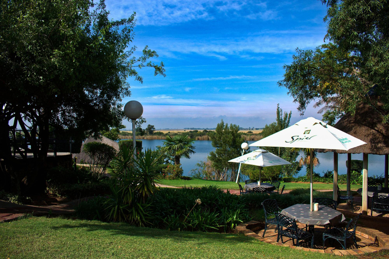 Exterior & Views 1, Waterfront Country Lodge, Sedibeng