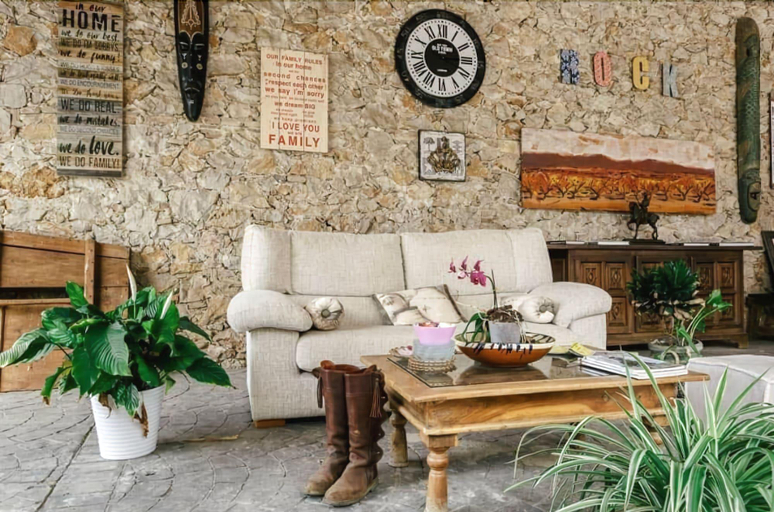 Public Area, Cortijo Cal Rajoler, Girona