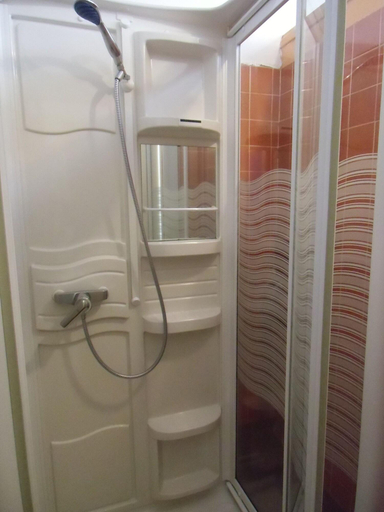 Bathroom 3, Hotel De La Providence, Puy-de-Dôme