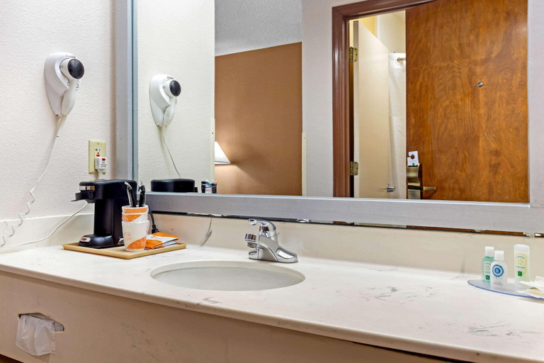 Bedroom 3, Quality Inn High Point - Archdale, Randolph