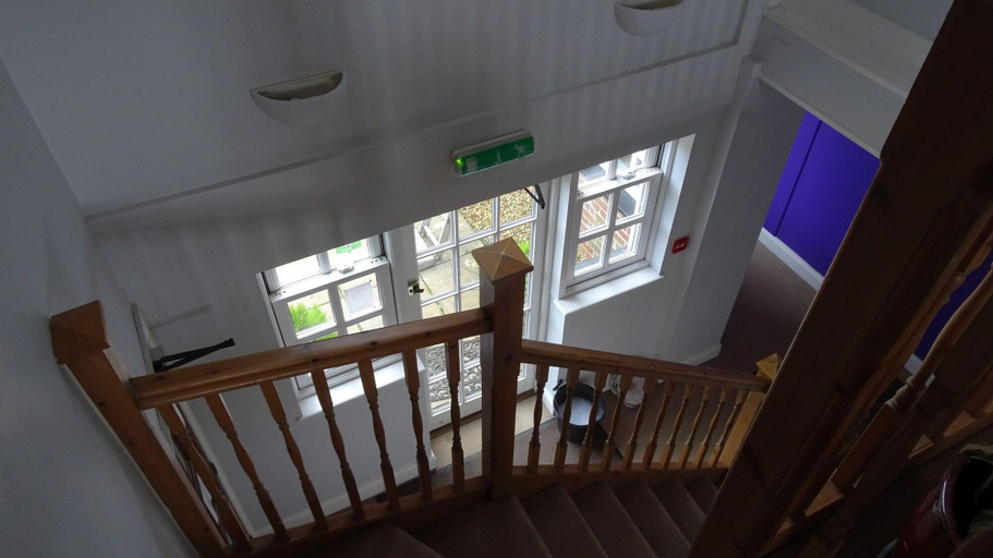 Public Area 2, The Furze Bush Inn, Hampshire