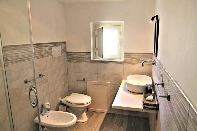 Bathroom 5, B&B Torre Castellina, Enna