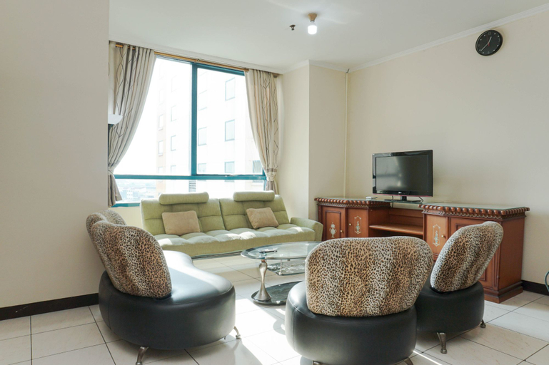 Modern Elegant and Good 3BR at Pangeran Jayakarta Apartment By travelio, Central Jakarta