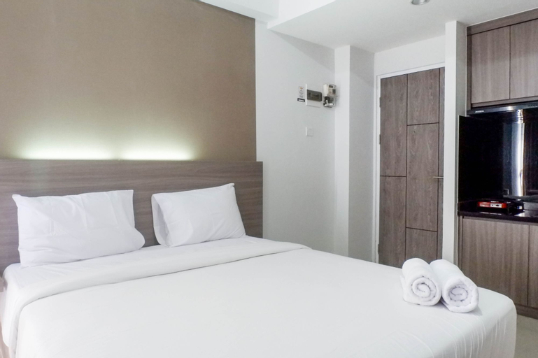 Best Price & Comfy Studio Apartment Taman Melati Surabaya By Travelio, Surabaya