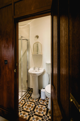 Bathroom, Kiltariff Hall Country House, Newry, Mourne and Down