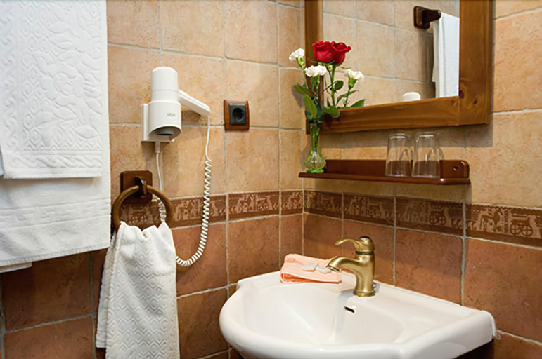 Bathroom 3, Hotel Rural Victoria, Guadalajara