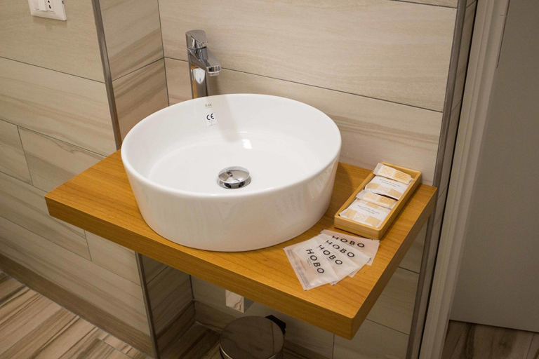 Bathroom 4, Hall inn B&B in Naples, Napoli