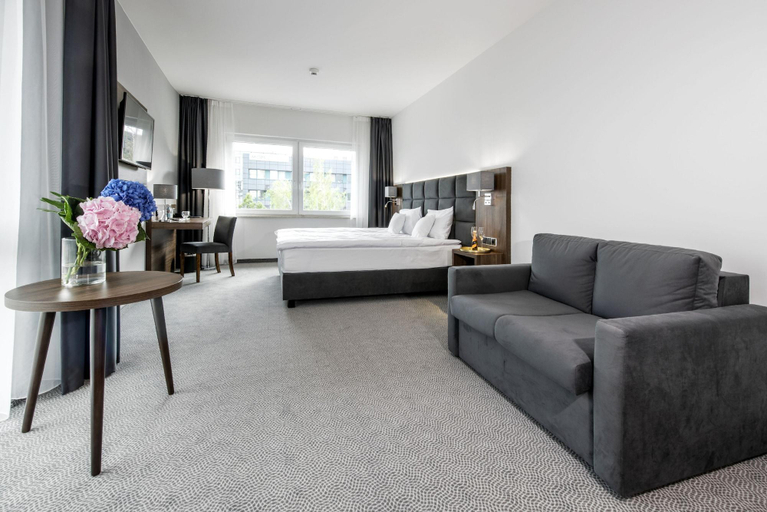 Bedroom 3, DB Hotel Wrocław, Środa Śląska