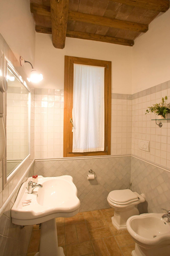 Bathroom 3, Agriturismo Le Cascatelle, Grosseto