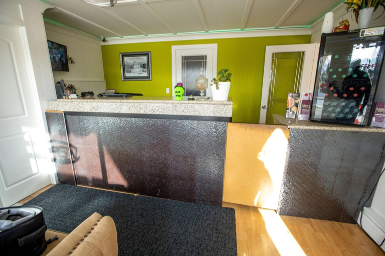 Public Area 2, Camrose Motel, Division No. 10