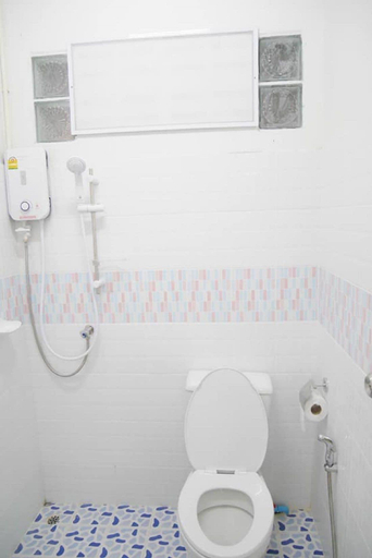 Bathroom 4, Nawee Guesthouse Sairee - Hostel, Ko Phangan