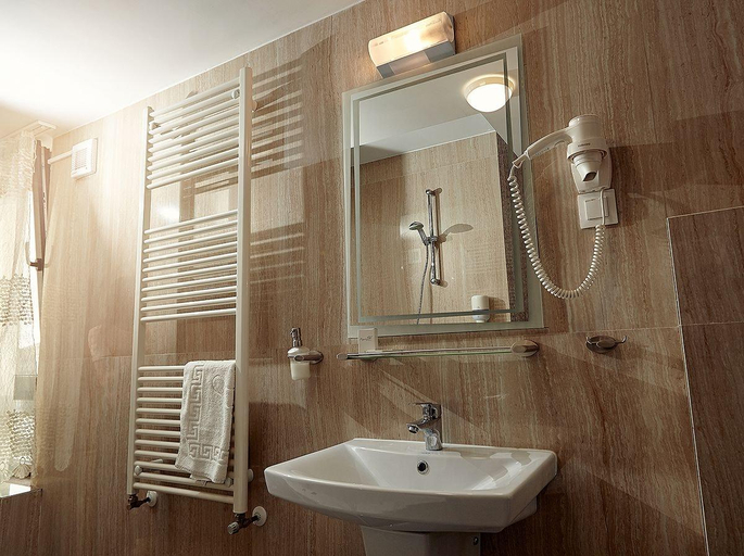 Bathroom 4, Hotel Restaurant Imperial, Sighisoara