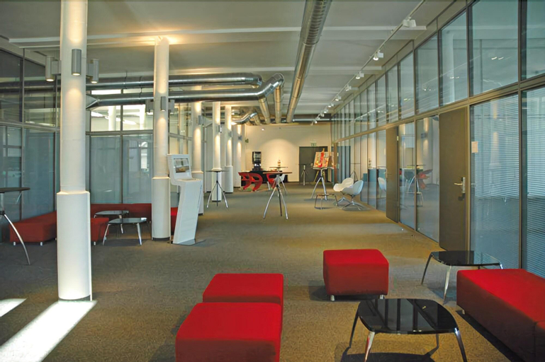 Public Area 3, Riverside, Bülach