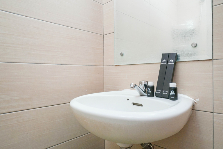 Bedroom 3, Simply Studio Room Apartment Margonda Residences 5 By Travelio, Depok