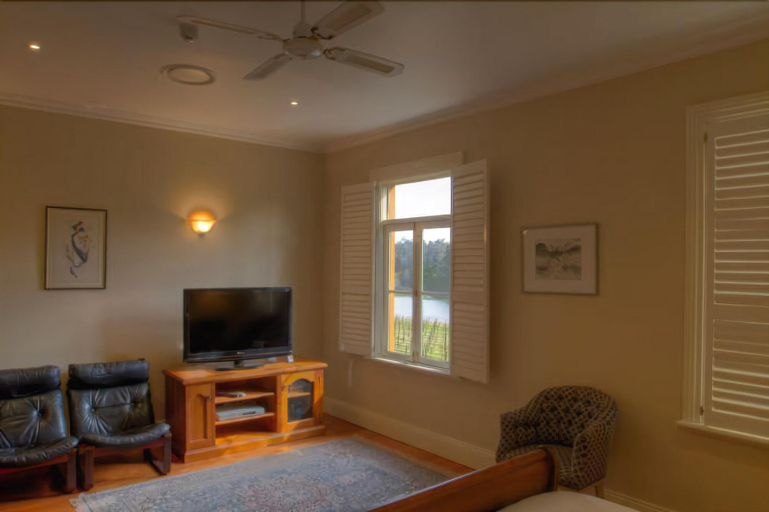 Public Area 3, Tizzana Winery Bed & Breakfast, Hawkesbury