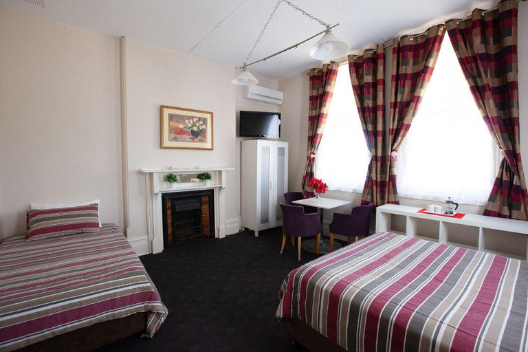 Bedroom 3, Dukes Inn Northam, Northam
