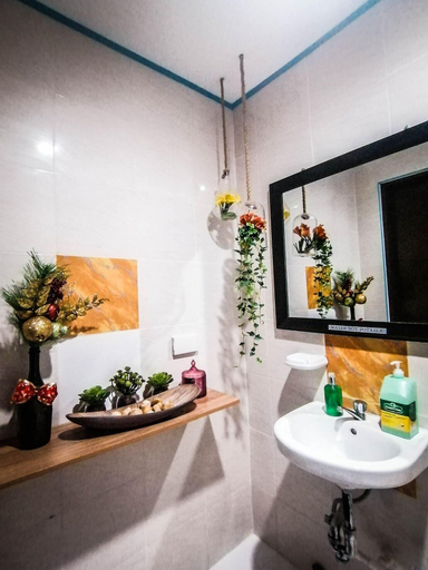 Bathroom 4, Downtown Suites CDO, Cagayan de Oro City