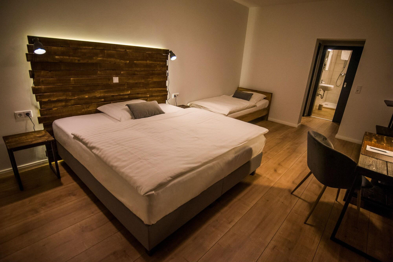 Bedroom 3, Hotel Wiesengrund, Vechta