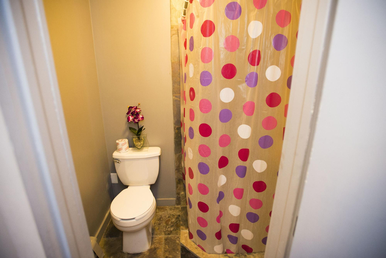 Bathroom 5, The Echo NYC, Hudson