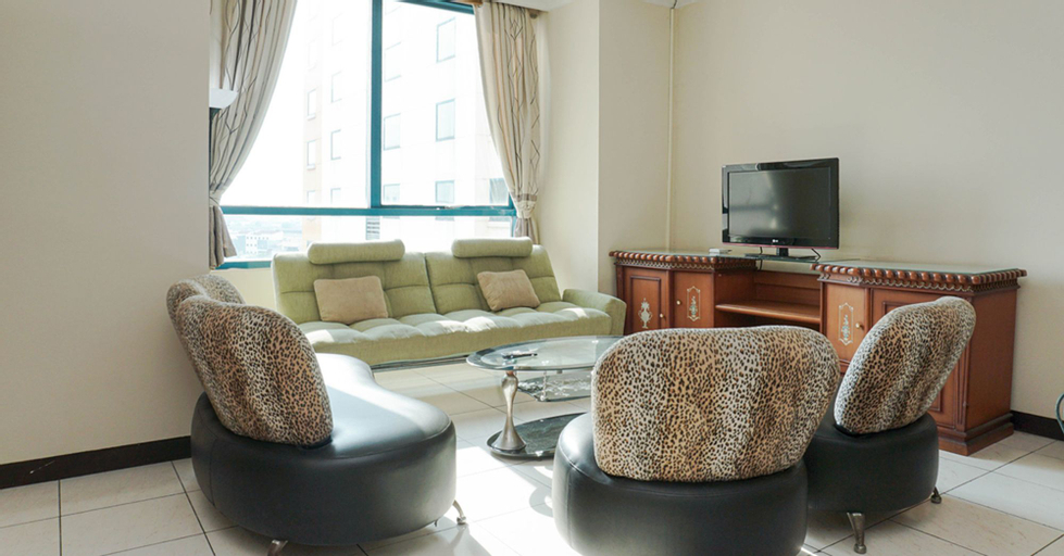 Modern Elegant and Good 3BR at Pangeran Jayakarta Apartment By travelio, Central Jakarta