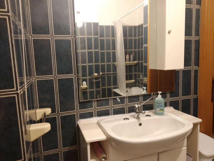 Bathroom 5, B&B Italia, Oristano