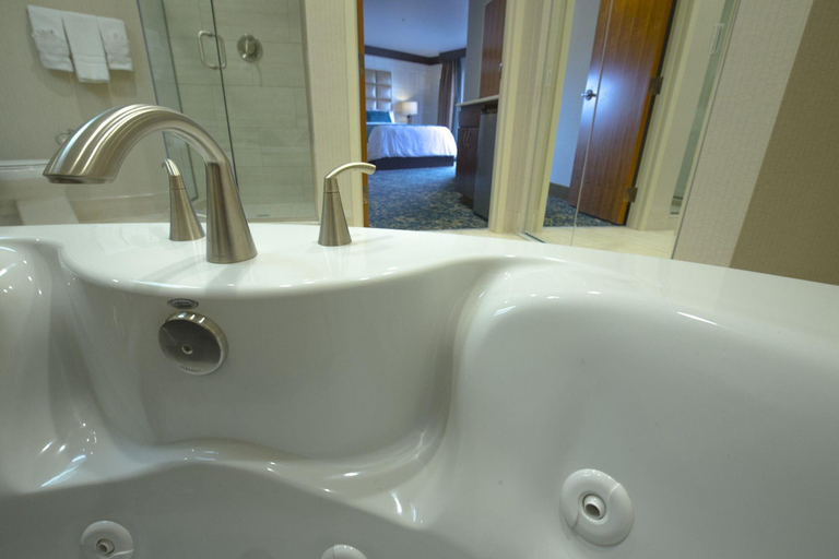 Bathroom 4, Ute Mountain Casino Hotel, Montezuma