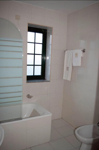 Bathroom 4, Hotel O Encontro, Miranda do Douro